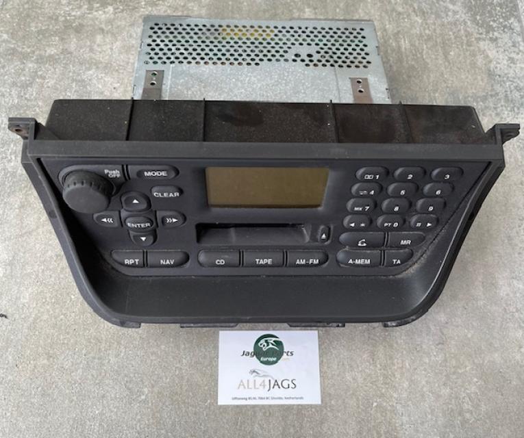 JAGUAR XJ300-XJ308 XJ308   Radio cassette speler + Navigatie LNF4100BA Elektrisch