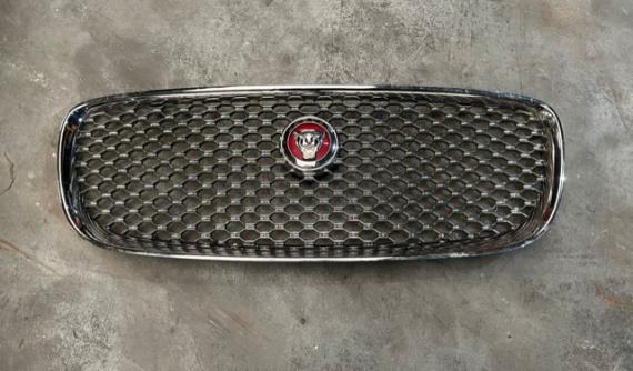 2H24171-T2H40980 Radiator grill  New XF 2016 + Body